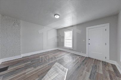 4th image of 622 N Mulberry St