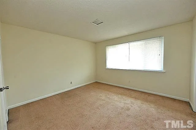 2305 Champion Ct — Photo 11