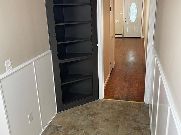 4th image of 6405 Aspen Way #1