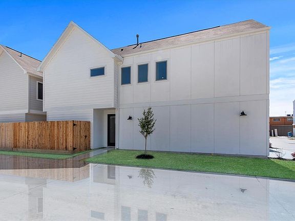 2nd image of 1108 Olivier Ln