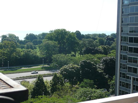 3rd image of 4250 N Marine Dr APT 1027