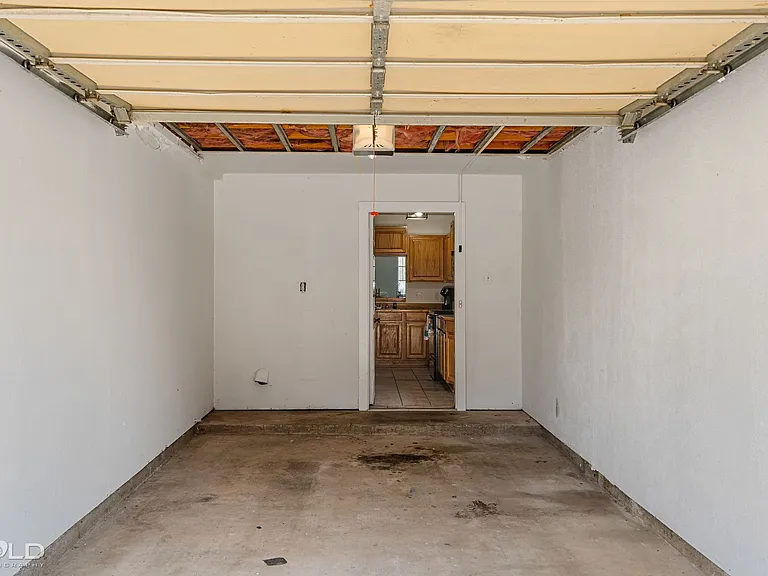 8 Meadow Creek Dr — Photo 17
