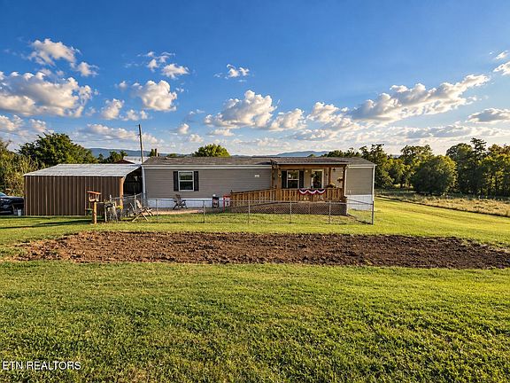 2nd image of 329 Carr Rd
