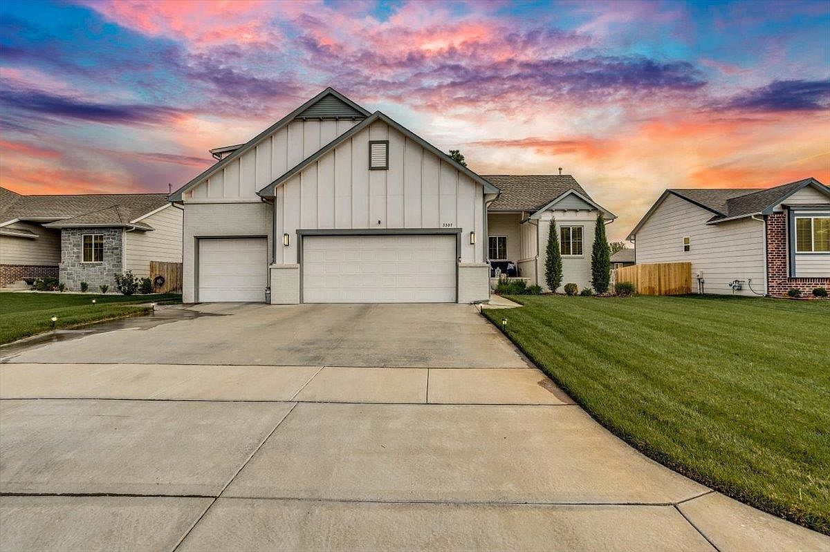 3307 S Bluelake Ct, Wichita, KS 67215 | Zillow