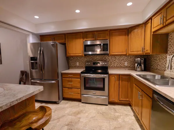 2055 Carriage Dr SW #2055H, Rochester, MN 55902
