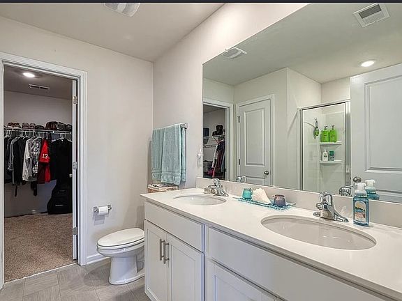 5th image of 528 Keller Ln