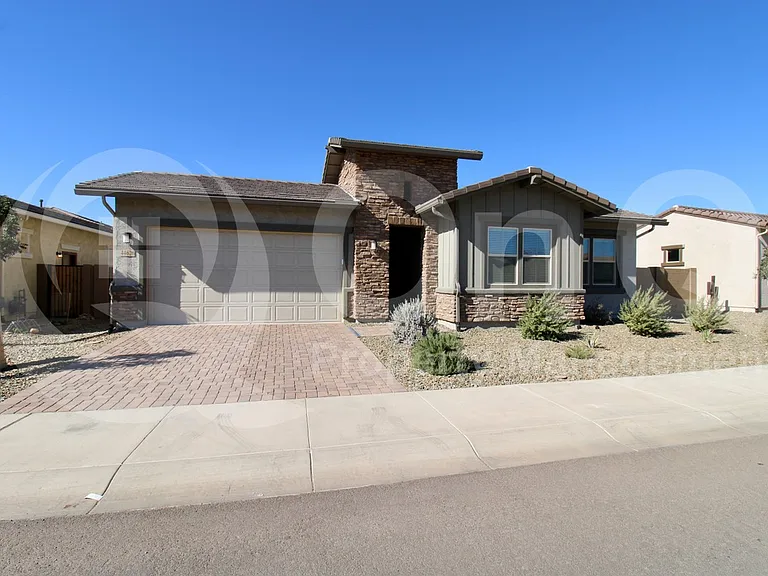 44626 N 44th Ave — Photo 2