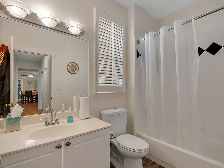 2119 Fernleigh Dr — Photo 8