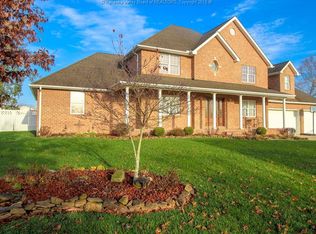 8 Lisa Cir, Winfield, WV 25213