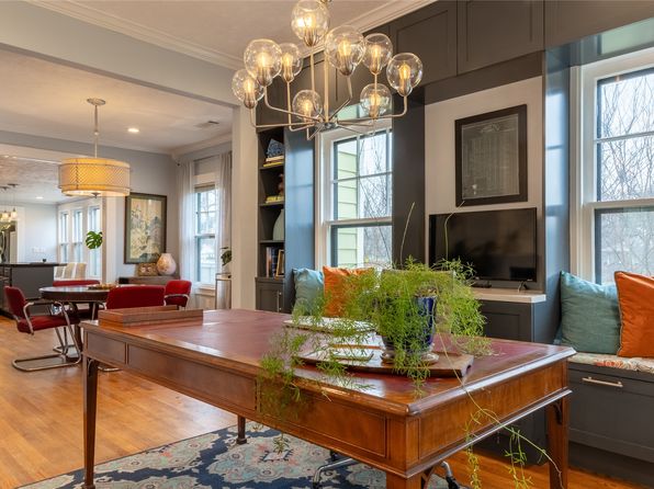 Additional property image - 301 S Winnetka Ave, Dallas, TX 75208