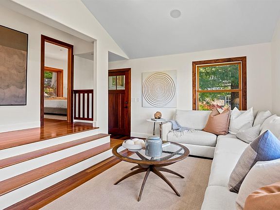 5th image of 158 Crescent Road