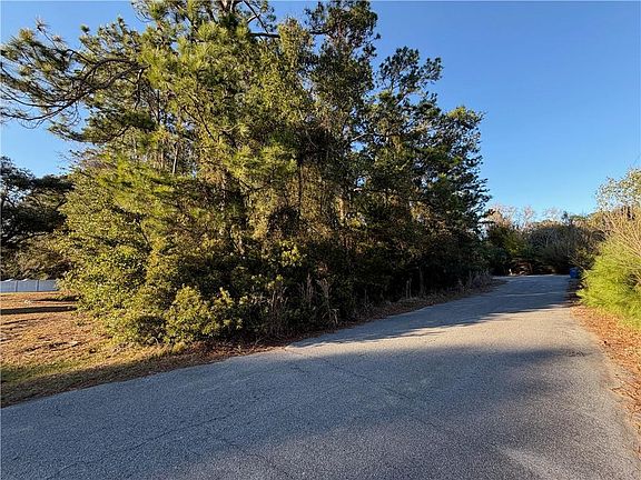 4th image of 15 Tupelo Dr