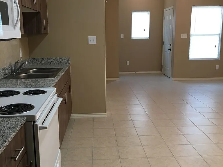 AFLP — Photo 5