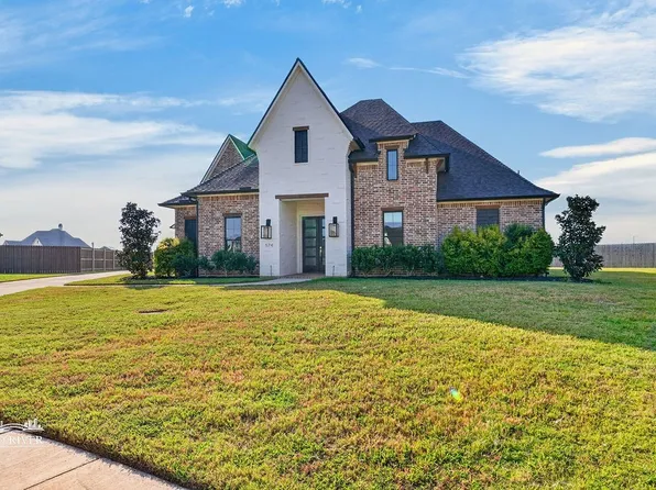 574 Corinth Cir, Bossier City, LA 71111