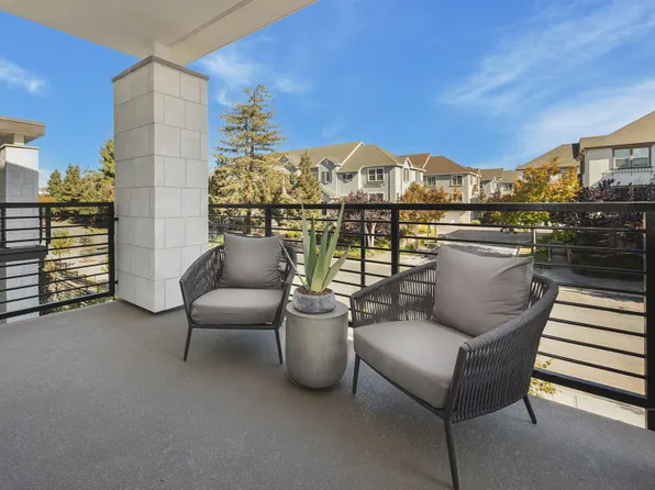 Plan 6 Plan, The Square