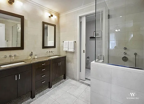 Sold by Warburg | media 26