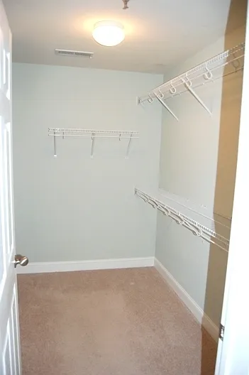 Building Photo - 623 Wyndhurst Dr #212