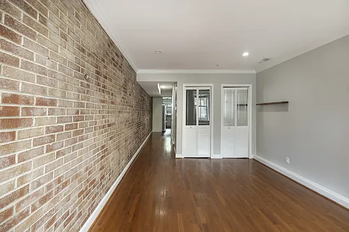 1122 K St SE #1 Photo 1