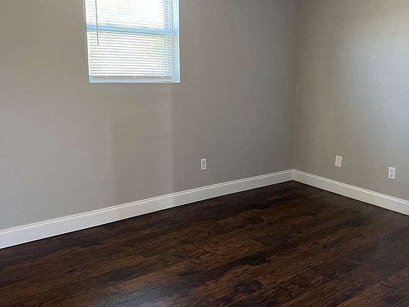 5th image of 4848 Scheel Rd APT 18