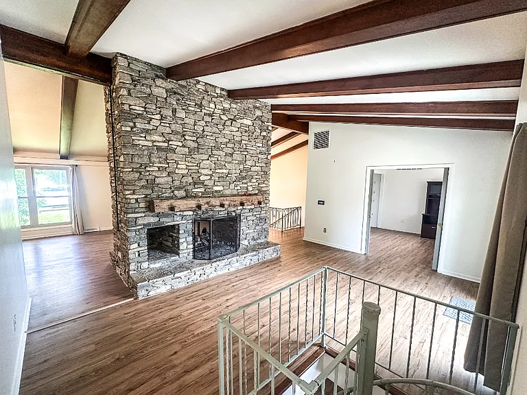 713 Tenikat St — Photo 7
