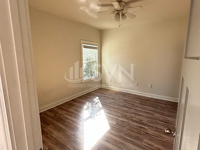 The Woodlands Apartments — Photo 12