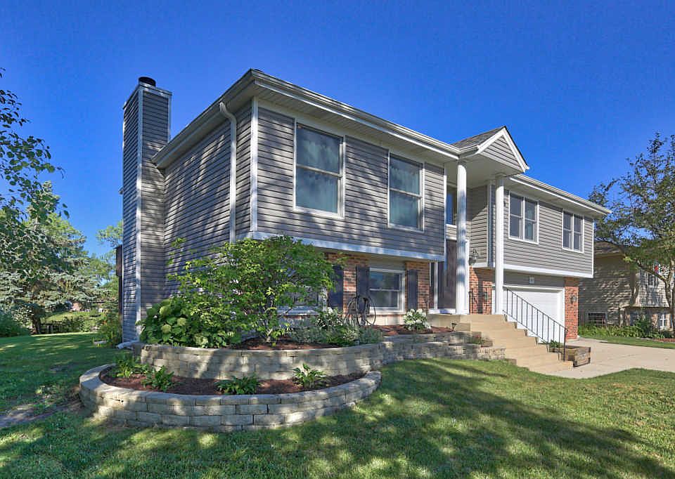 1st image of 900 Gannon Dr