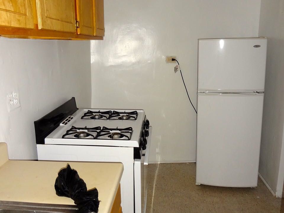 2nd image of 1314 Riverside Dr APT 1b