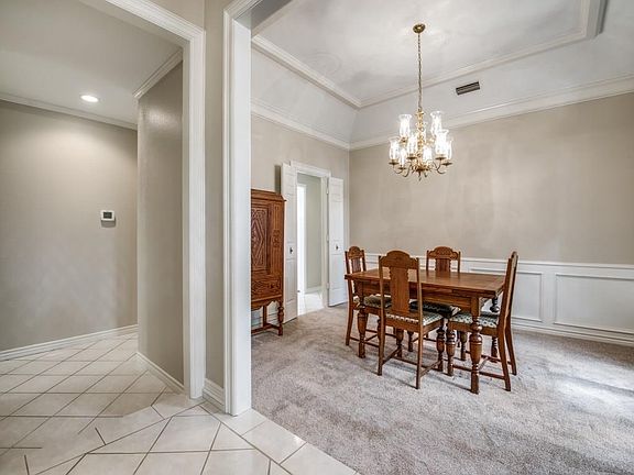4th image of 2609 Chadbourne Dr