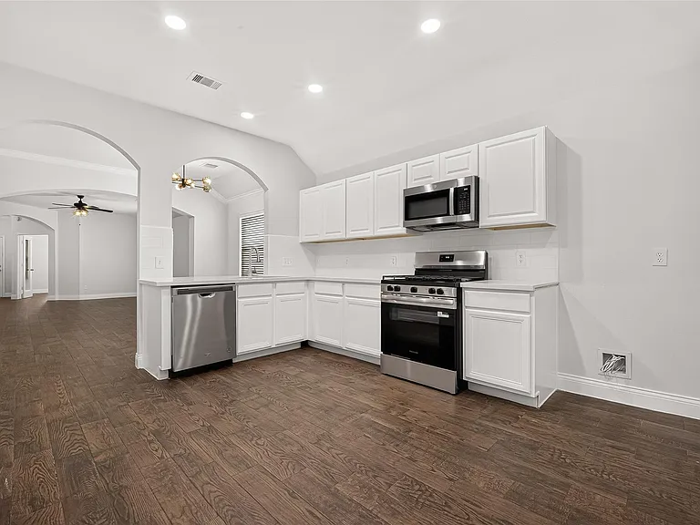 20707 Pine Rain Ct — Photo 19