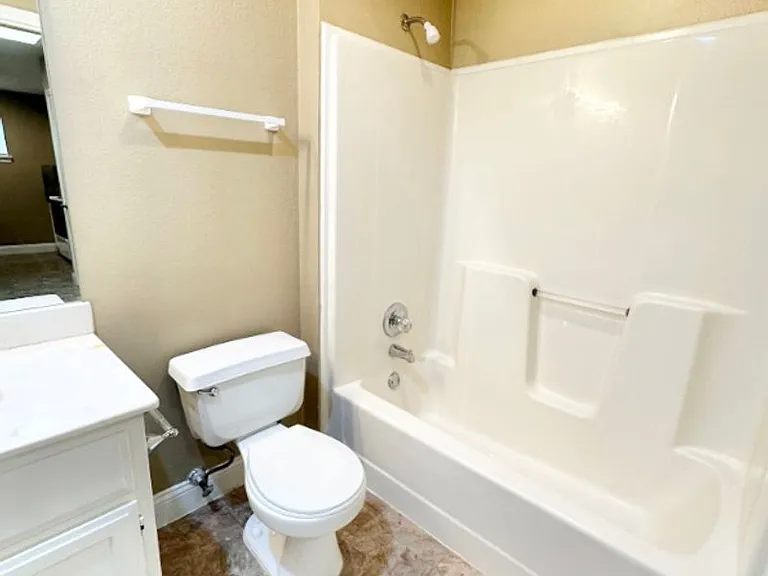 2308 W Hickory St — Photo 11