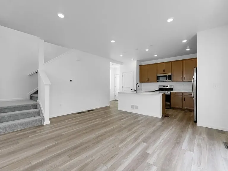 1177 Prospect Aly — Photo 20