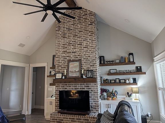 2nd image of 15288 Madison Ln