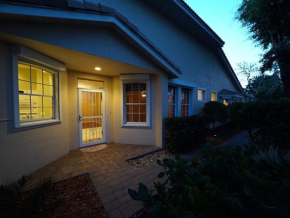 4th image of 539 Island Ct