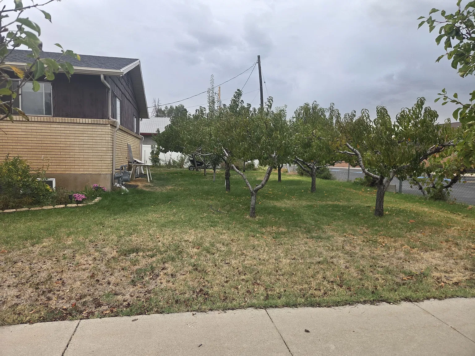 5173 S 2400 W — Photo 3