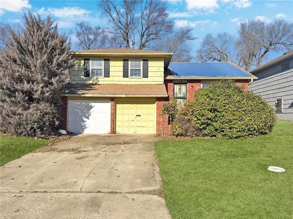 1002 E 79th St, Kansas City, MO 64131