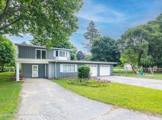 647 Ridgeview Dr, Corunna, MI 48817