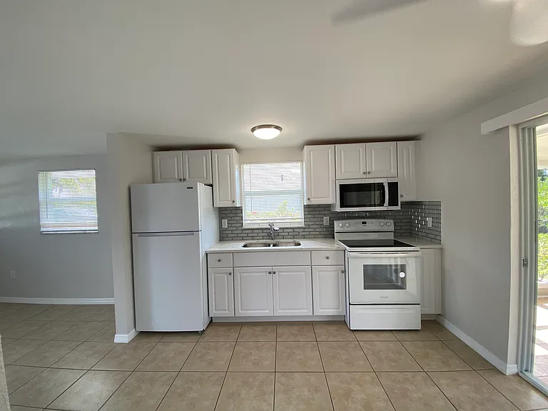 3415 Palm Dr #1 — Photo 46