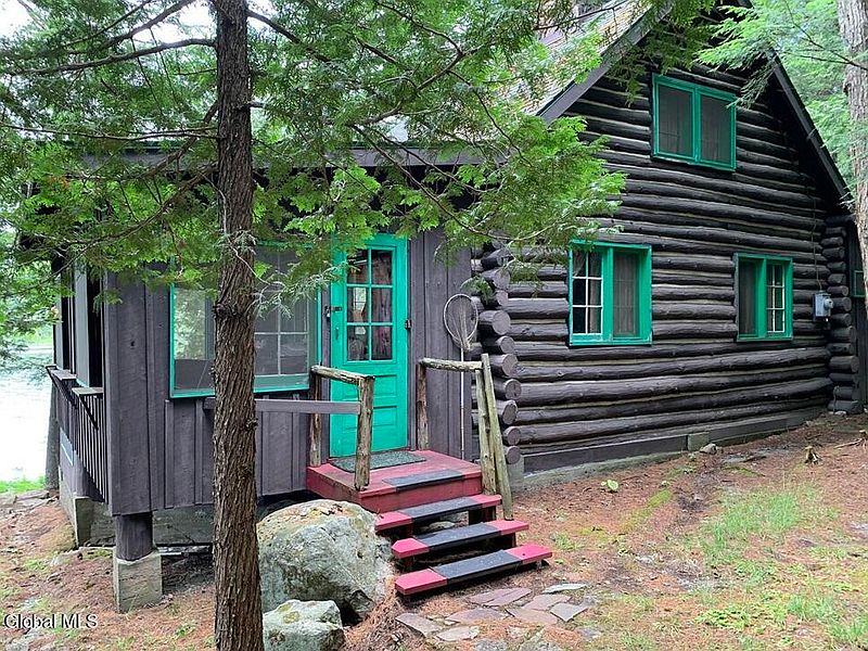 4th image of 849 Adirondack Road