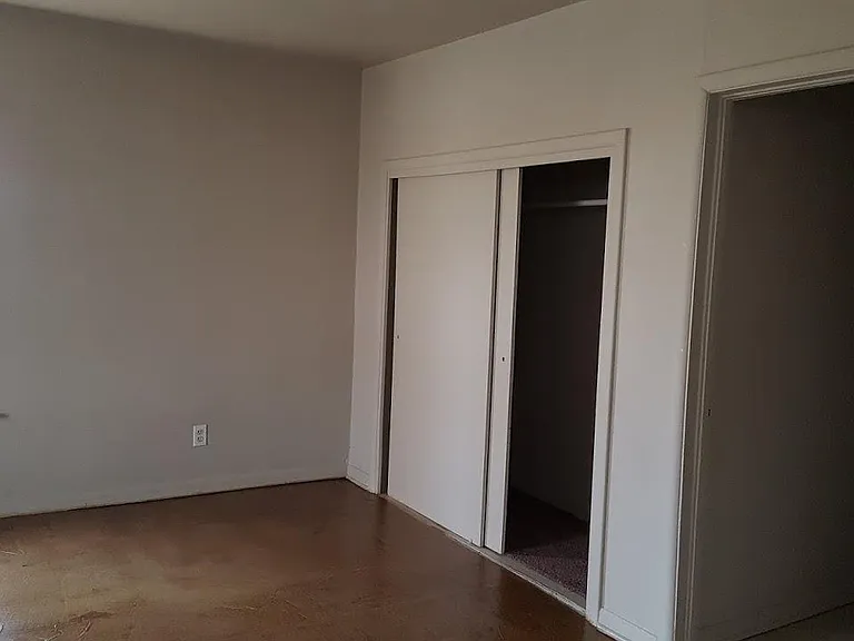 bedroom 1 of 3 closet view