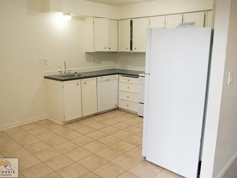 4545 SE Ina Ave #4 — Photo 4