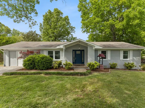 1612 Whippoorwill Dr, Lawrenceburg, TN 38464