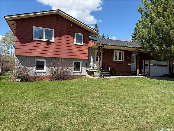 2nd image of 402 9th AVENUE