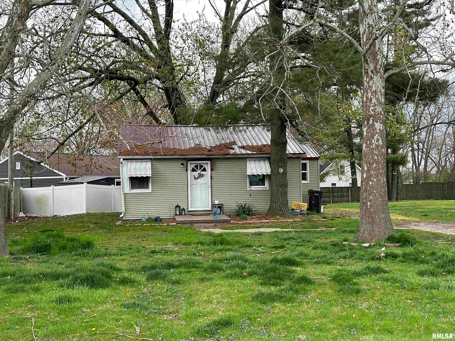 192 Gunion Ave photo 1