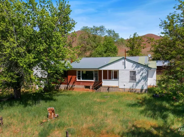 5208 Highway 52, Horseshoe Bend, ID 83629