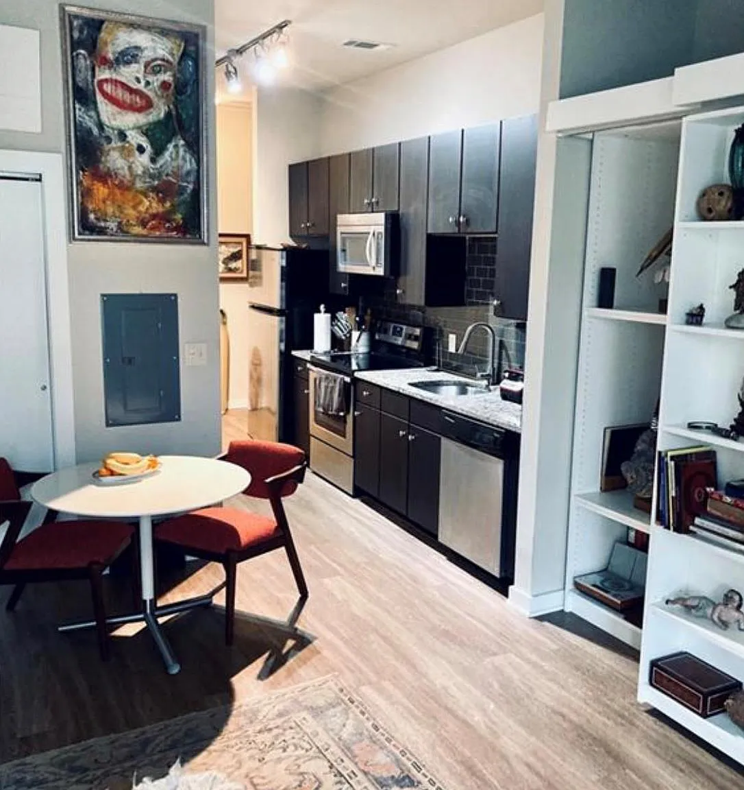 Studio, 1.0 bath, 538 sqft, $1,995 — Photo 2