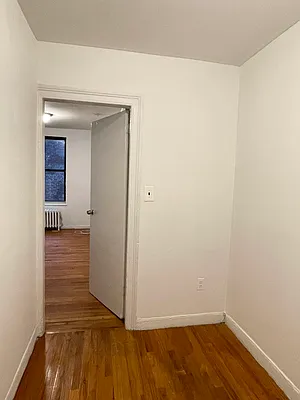 Rented by Jonis Realty | media 6