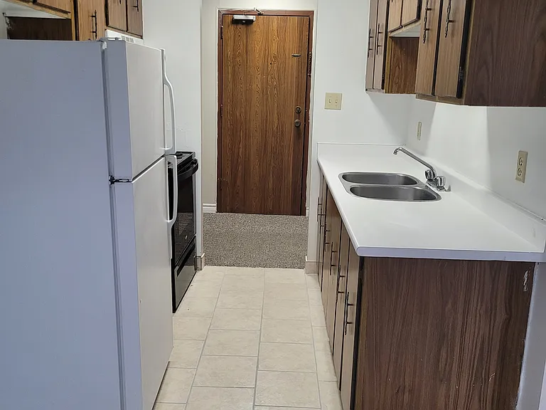 350 Regina St N #209 — Photo 2