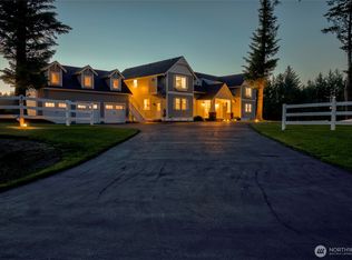 30 W Chauncey Ln, Pacific Beach, WA