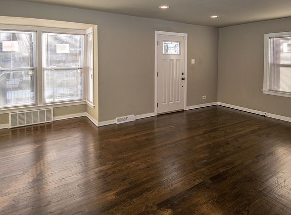 3rd image of 5218 W Van Buren St #0