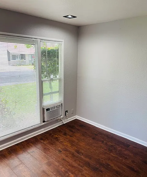 933 Lassen St #933 — Photo 9